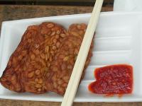テンペゴレン（納豆の揚げ物？）
